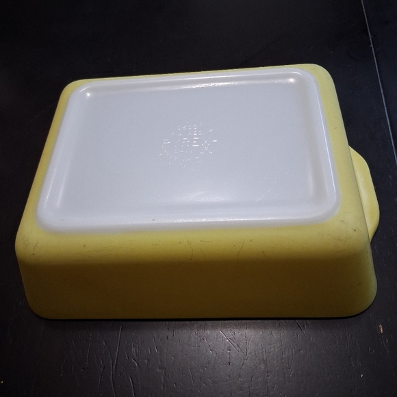 Vintage Pyrex Yellow Gold Refrigerator Dish 0502     Size 8.5"×7" - Picture 5 of 6
